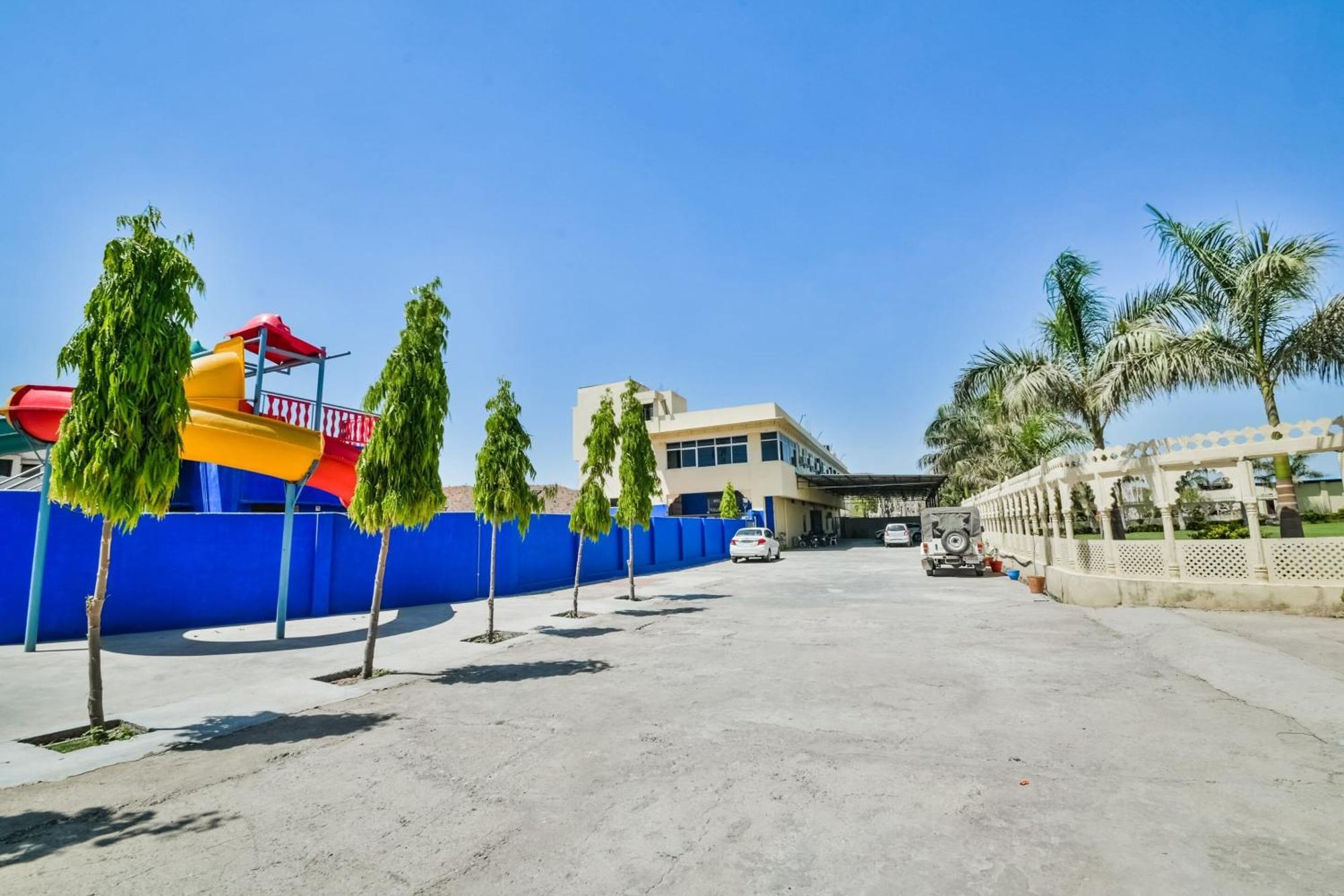 Hotel O Kalika Resort Lakāwās Dış mekan fotoğraf